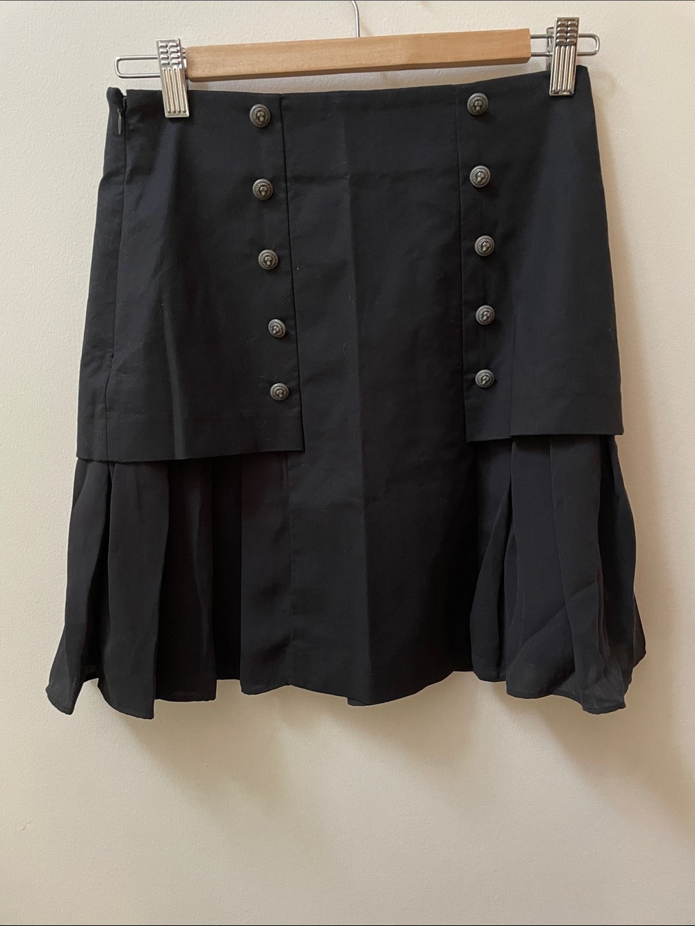 Black Pleated Button-Front Mini Skirt gothic